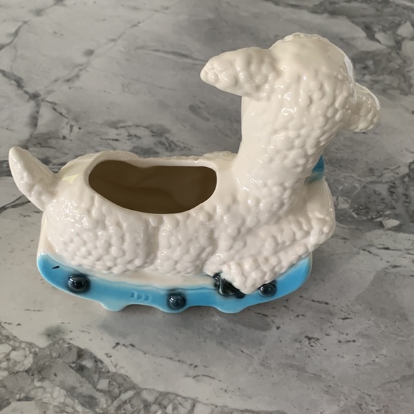 1950’s Lamb Planter 🎉🎊Host Pick - Picture 2 of 5
